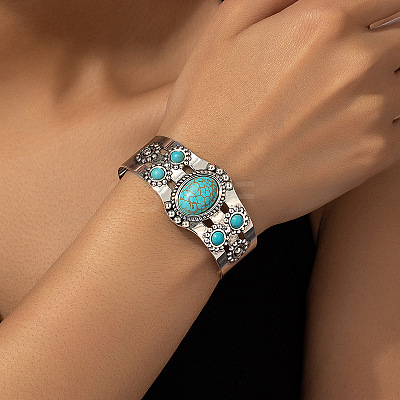 Alloy Cuff Bangles for Women WGC807D-02-1