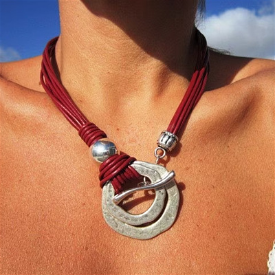 Bohemian Double Ring Alloy Pendant Waxed Imitation Leather Cord Necklaces for Women FS-WG722D8-01-1