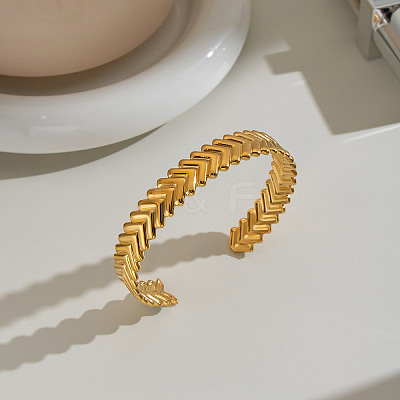 304 Stainless Steel Heart Open Cuff Bangles for Women DC5604-1