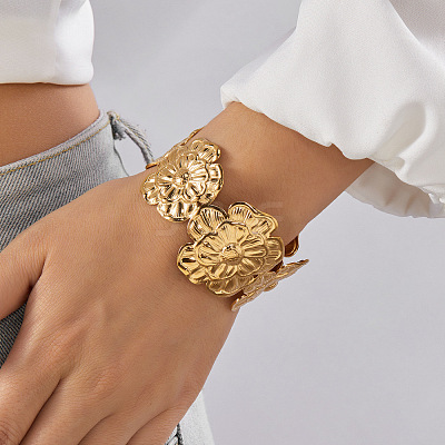 Stylish Stainless Steel Cuff Bangles for Women FS-WG5EAE8-03-1