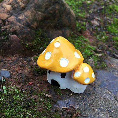 Resin Mushroom Mini Model Display Decorations PW-WGF34F3-04-1