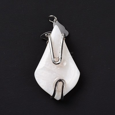 Natural White Shell Pendants SSHEL-C009-04P-1