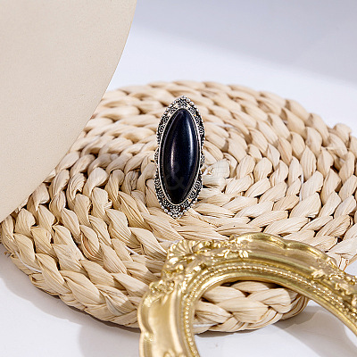 Vintage Turquoise Ring with Artistic Oval Shape and Sophisticated Metal Finish - Unique Handcrafted Accessory for a Bohemian Chic Look ST6216990-1