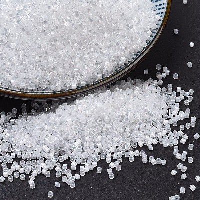 MIYUKI Delica Beads SEED-X0054-DB0670-1