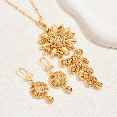 Simple and Stylish 18K Gold Plated Brass Cubic Zirconia Flower Pendant Necklace & Dangle Earrings Set for Women QO2297-1