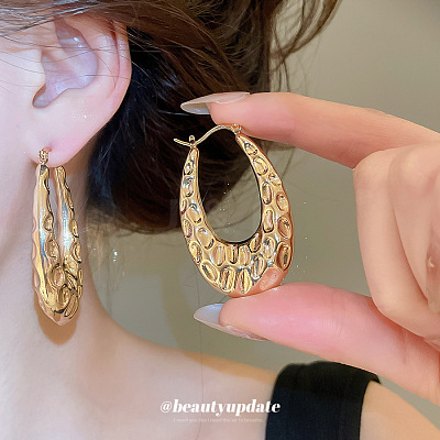 Textured Iron Hoop Earrings for Women WGCB37A-01-1