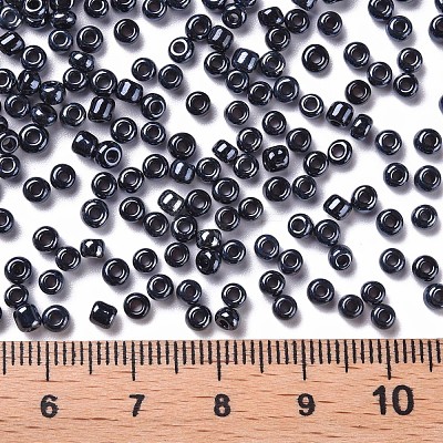 8/0 Glass Seed Beads SEED-US0003-3mm-606-1