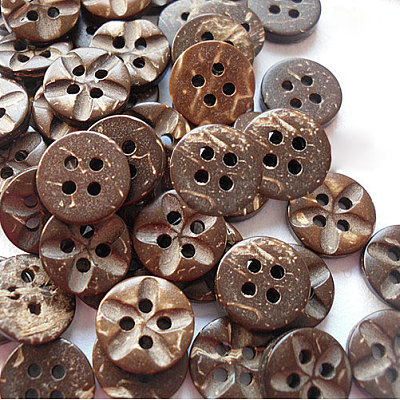 Carved Round 4-hole Sewing Button NNA0YYP-1
