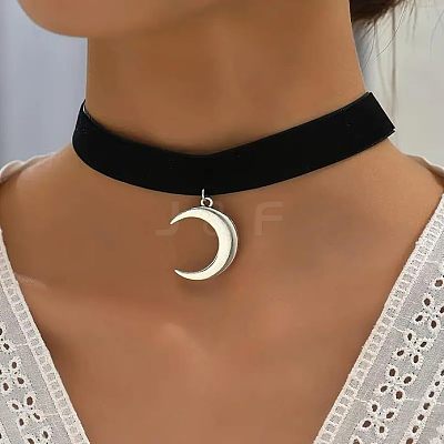 Gothic Moon CCB Plastic Pendant Black Velvet Choker Necklaces for Women FS-WG30AE2-01-1
