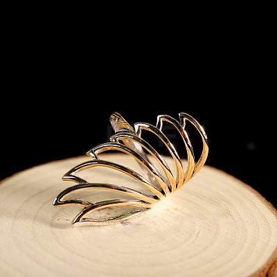 Minimalist Hollow Feather Brass Finger Ring for Women UI5232-1-1