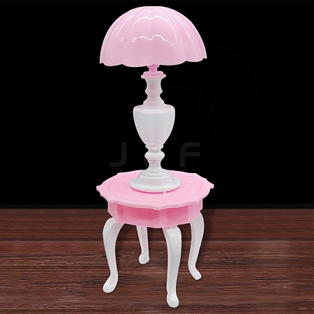 Miniature Dollhouse Lamp Decoration with Resin Toy Doll PW-WG20F22-01-1