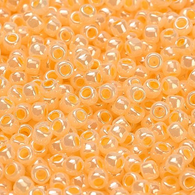 TOHO 8/0 Round Beads SEED-TR08-0148-1