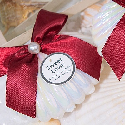 White Shell Shaped Plastic Candy Boxes PW-WGFB470-03-1