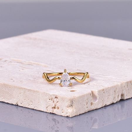 Teardrop 304 Stainless Steel with Clear Cubic Zirconia Finger Rings for Women FS-WG6614B-03-1